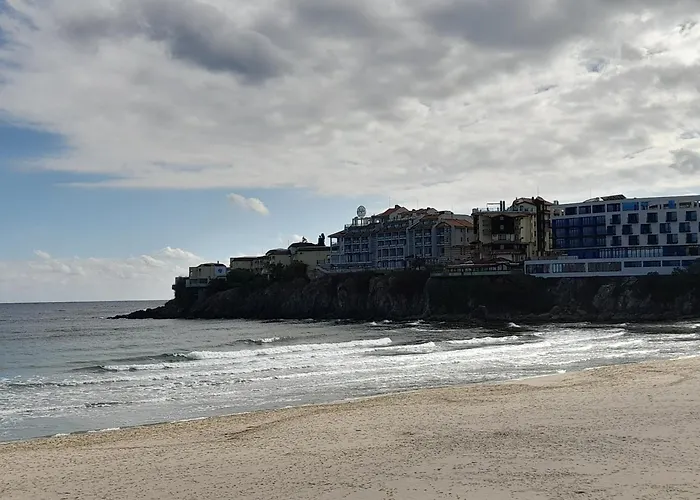 трёхкомнатные роскошные у моря в санта марина Apartament *