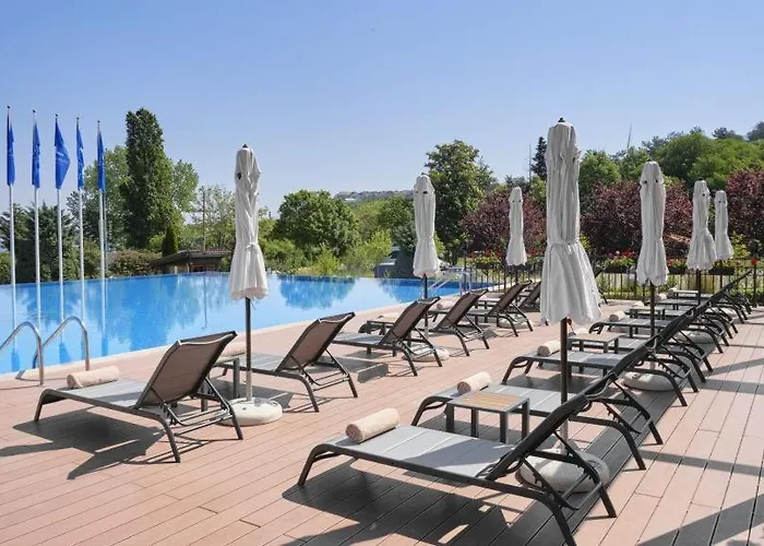 трёхкомнатные роскошные у моря в санта марина *