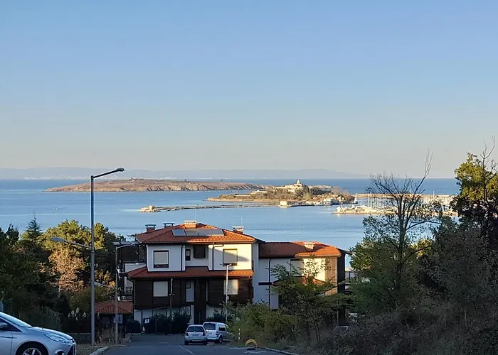 трёхкомнатные роскошные у моря в санта марина * Sozopol