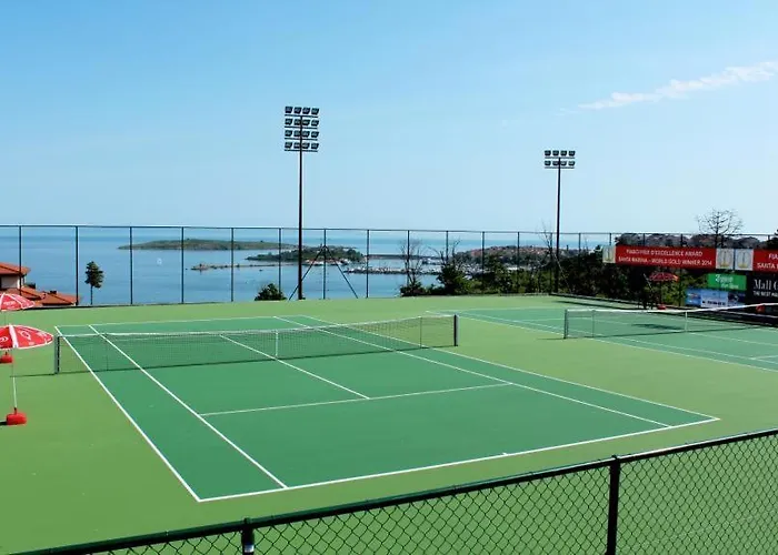 трёхкомнатные роскошные у моря в санта марина Apartament *