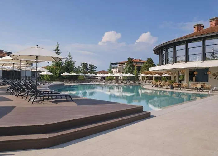 трёхкомнатные роскошные у моря в санта марина