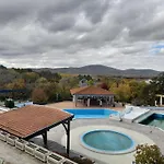 трёхкомнатные роскошные у моря в санта марина Apartment Sozopol