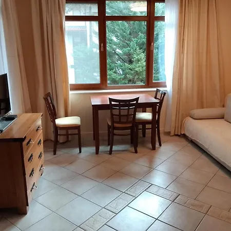 Apartamento трёхкомнатные роскошные у моря в санта марина Sozopol