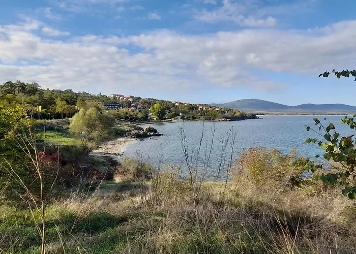 трёхкомнатные роскошные у моря в санта марина Sozopol